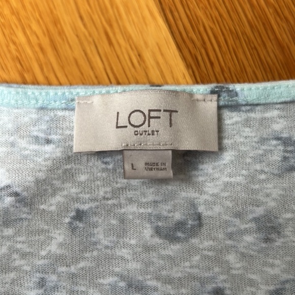 Loft T-Shirt - Picture 4 of 5
